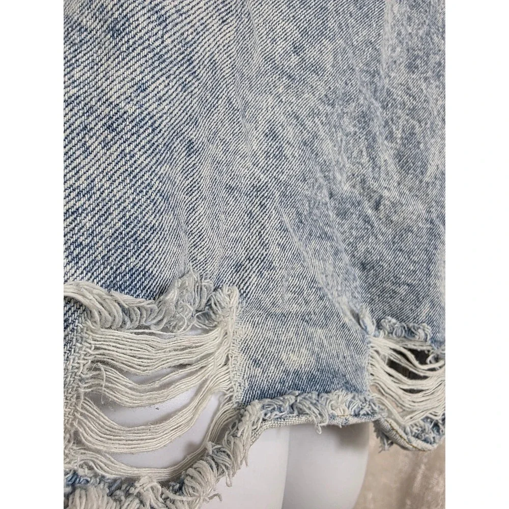 Rivalry Runway Denim Cowgirl‎ Acid Wash Distressed Jean Jacket Light Blue L